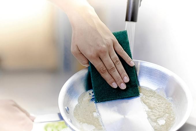 Scotch-Brite Heavy Duty Scour Pads, Great for The Kitchen, Garage and Outdoors, 8 Pads (Pack of 2)